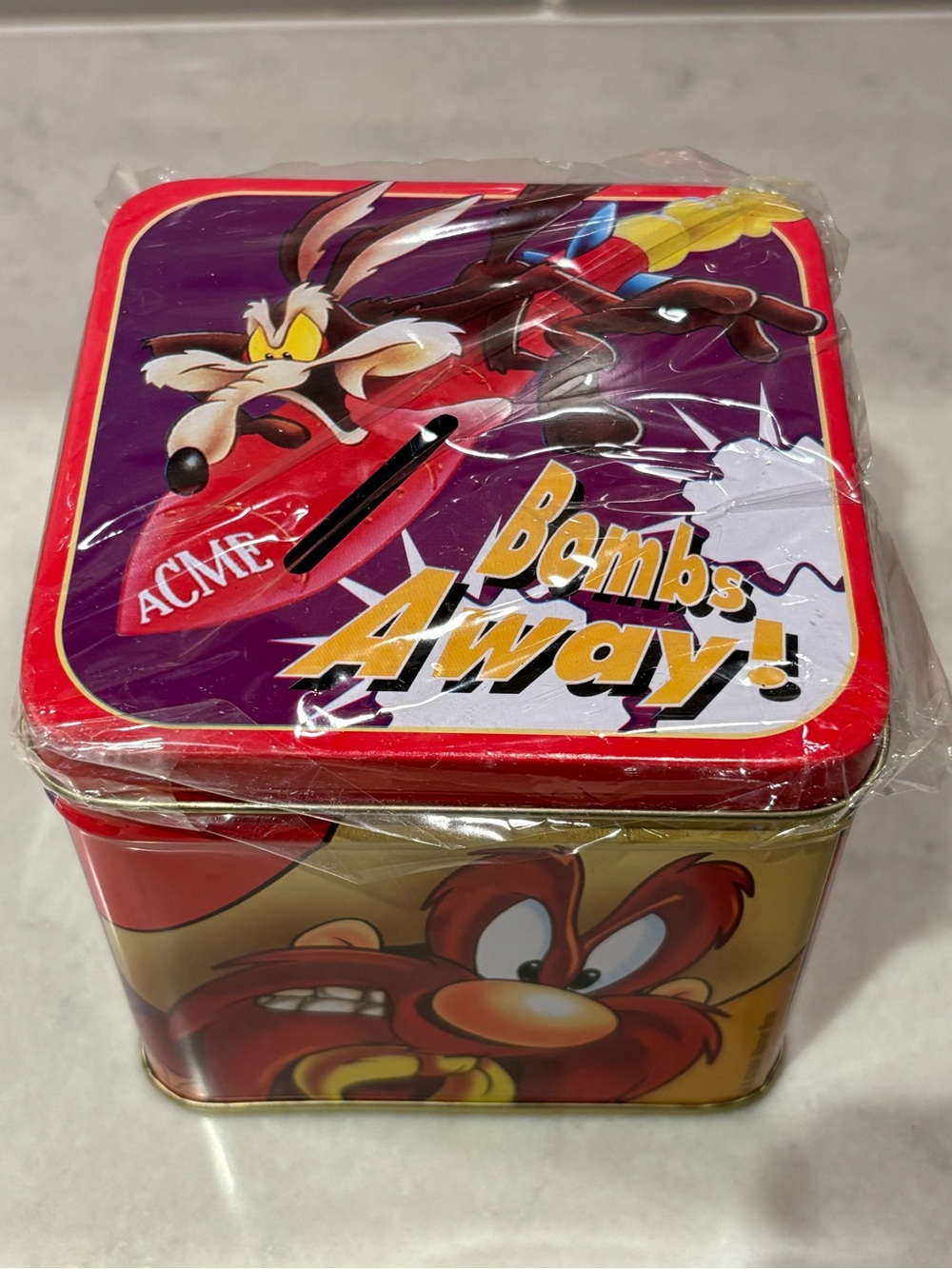 NOS NIB 90s Collector's Looney Tunes metal coin bank with plastic tweetie bird